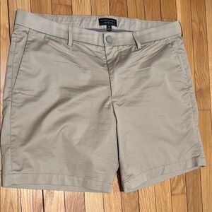 Banana Republic Men’s Khaki Shorts